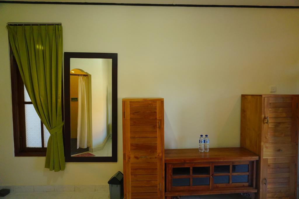 Yulia 2 Homestay Sanur Exterior foto